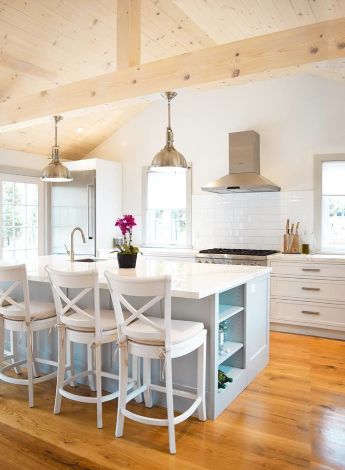 Inspiration for a transitional kitchen remodel in New York