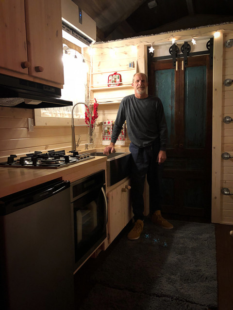 The Nest Tiny Home rustikal