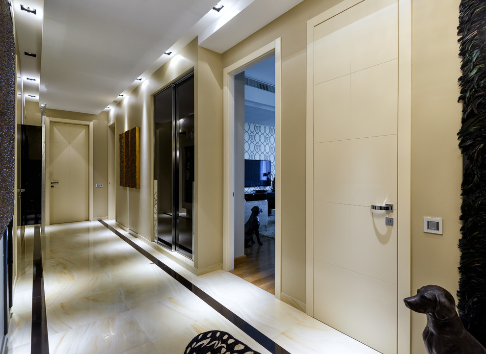 Design ideas for a contemporary hallway in Moscow with beige walls.