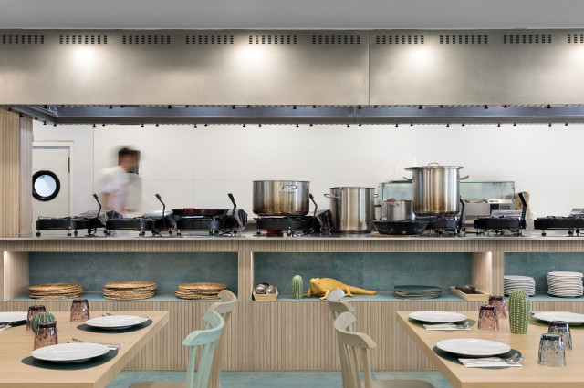 LA PARRETA coastal-kitchen