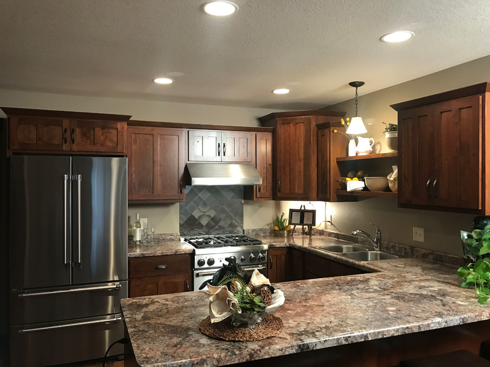 Kitchen - transitional kitchen idea in Minneapolis