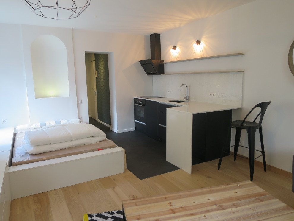 Vue Ouverte sur la Chambre et la Cuisine