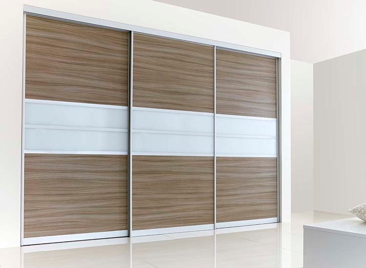 Современный дизайн шкафов-купе с фасадами ЛДСП