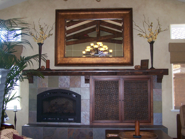 Example of a mountain style living room design in Los Angeles