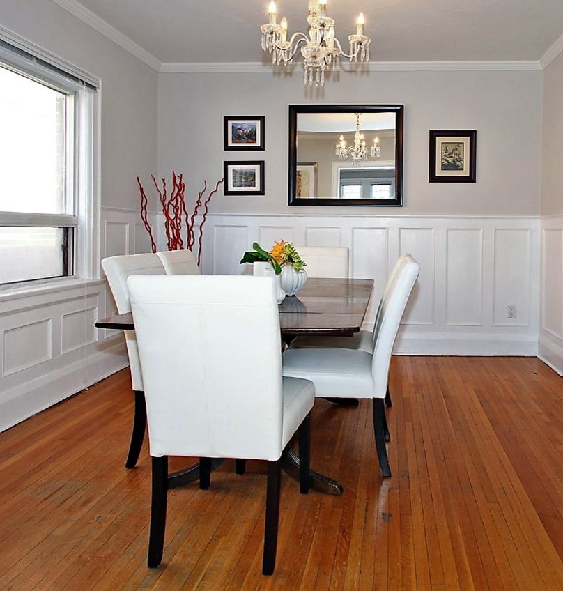 Inspiration for a transitional dining room remodel in Toronto