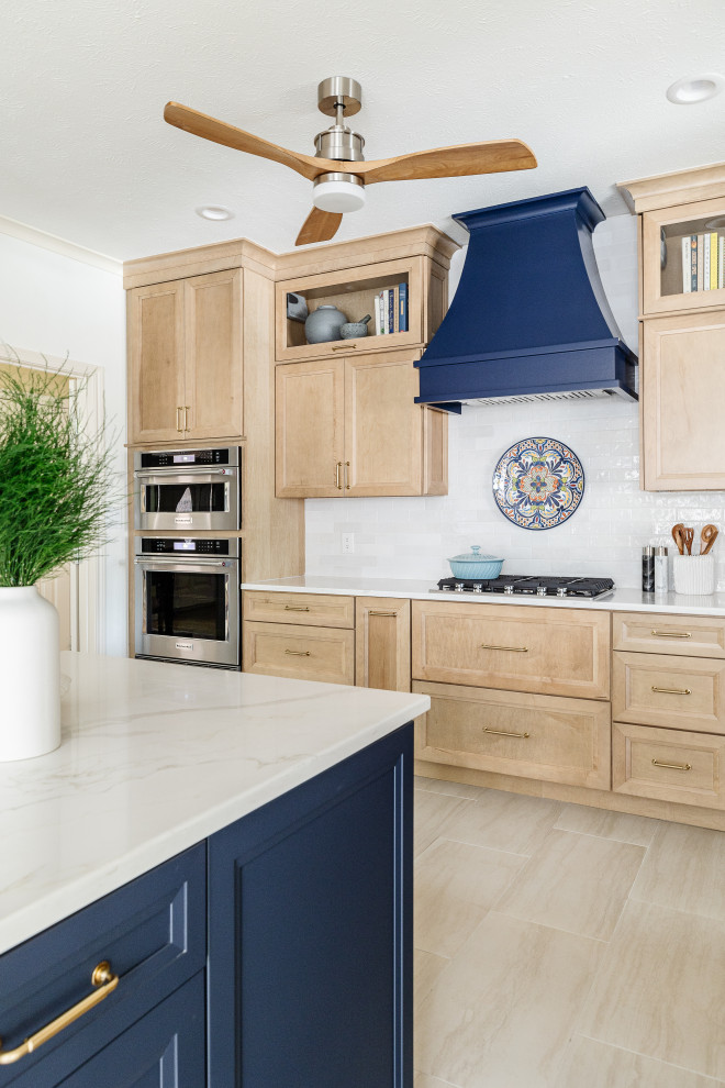 Inspiration for a country kitchen remodel in Dallas