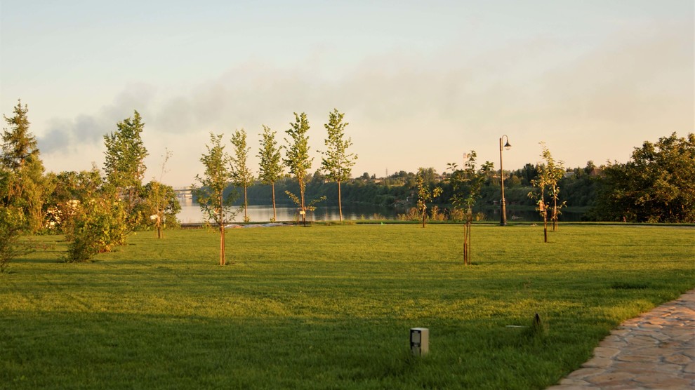 ИЗ ВАРЯГ В ГРЕКИ