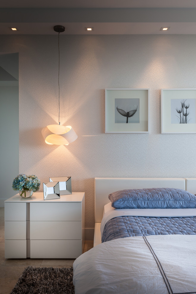 Design ideas for a modern bedroom in Miami.