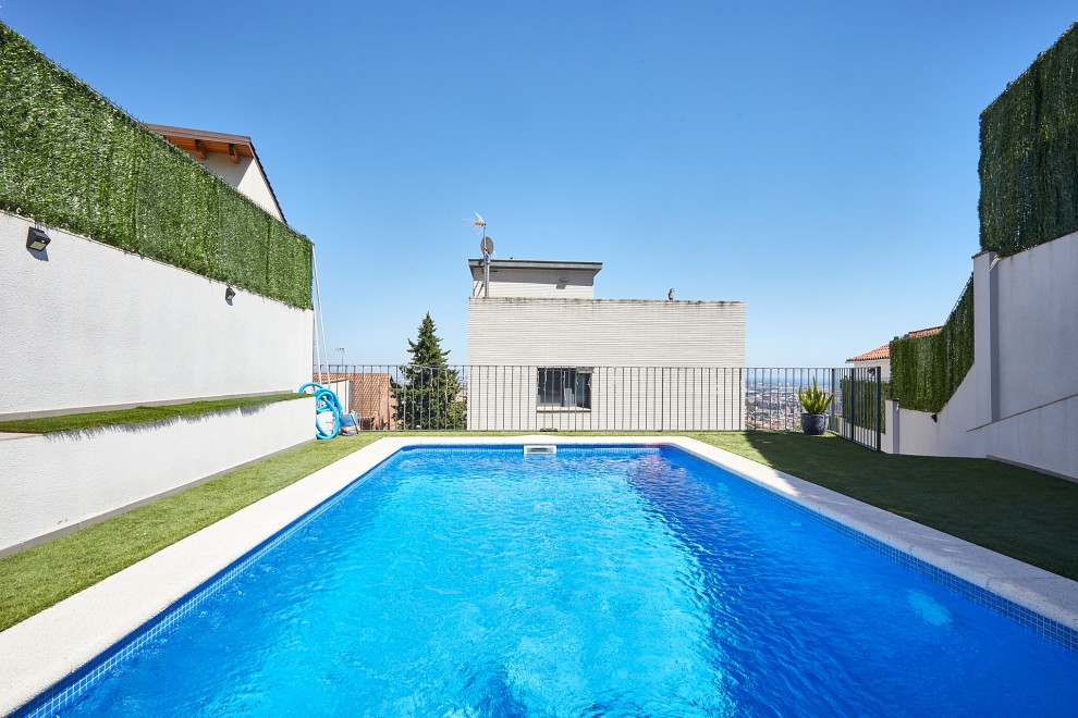 Moderner Pool in Barcelona