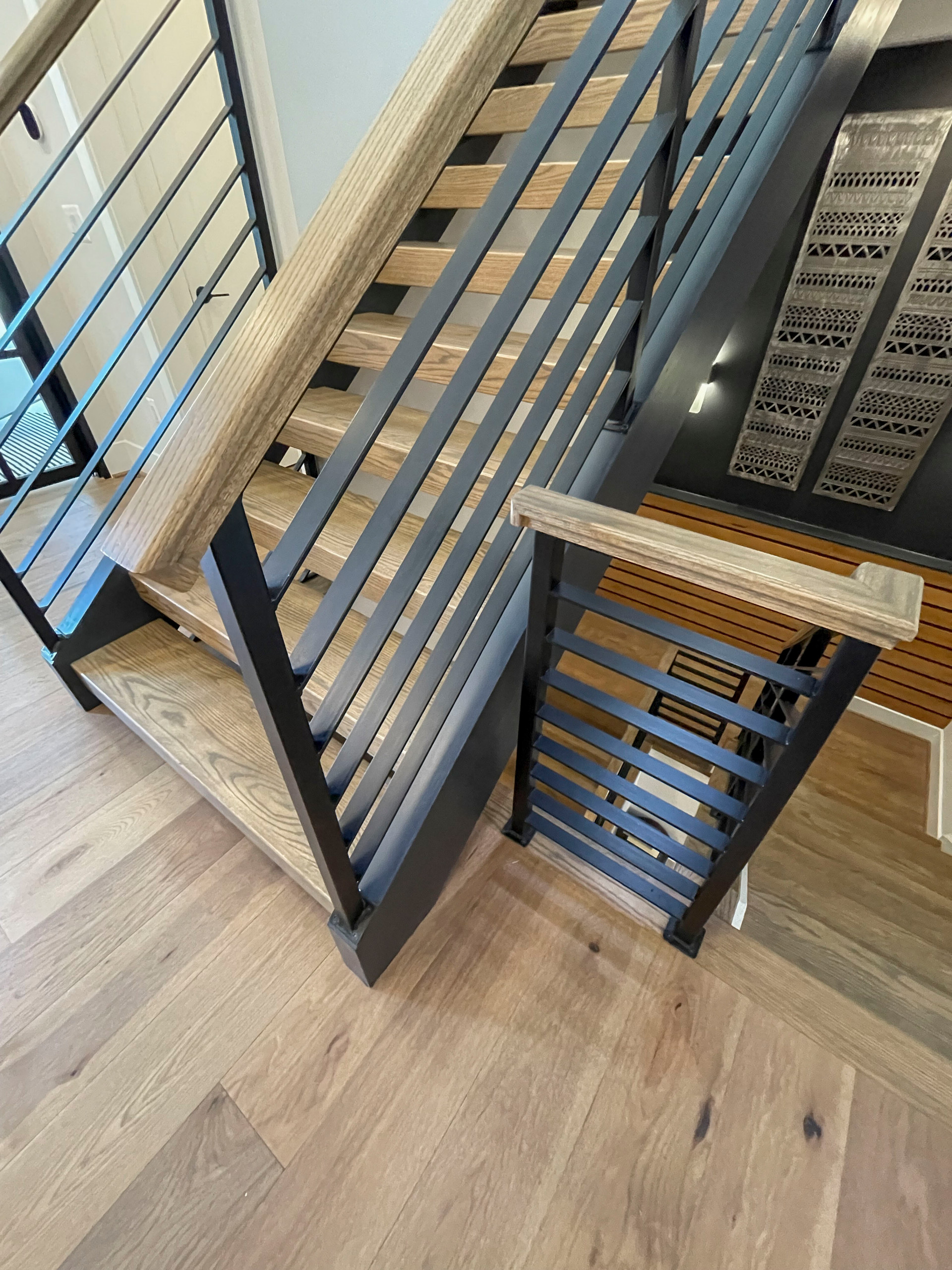 113_Floating Straight- Stringers with No Risers in Contemporary Home, Bethesda M