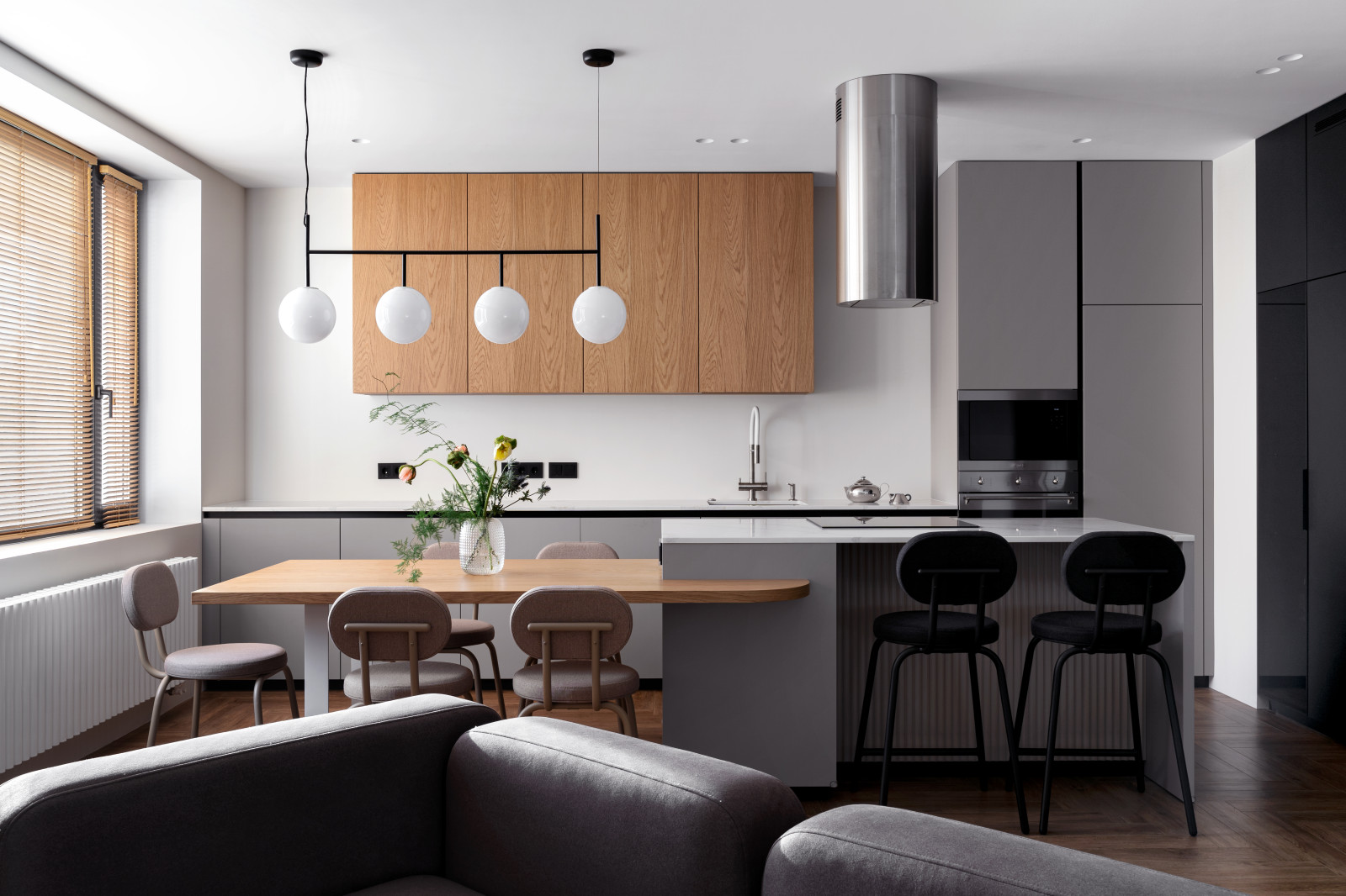 Кухня FENIX и шпон