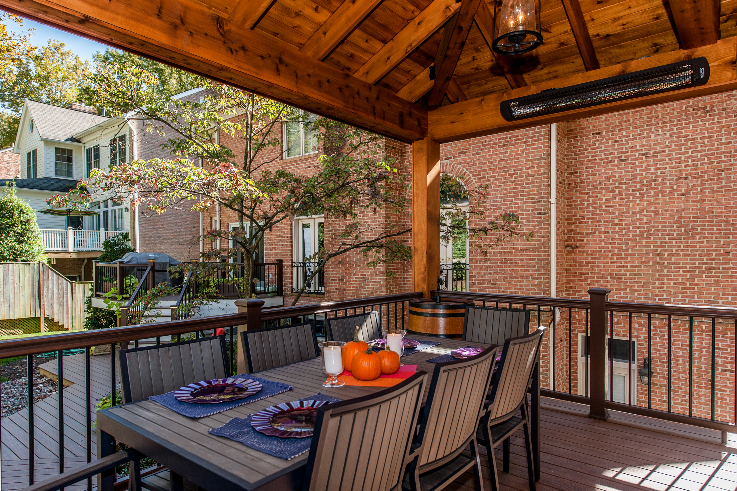 Make the most of your outdoor space, with a gorgeous built in terrace, gated ter
