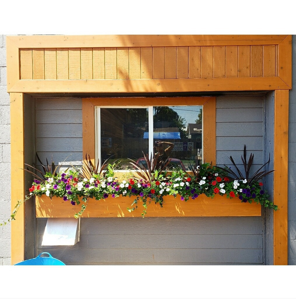 Flower box