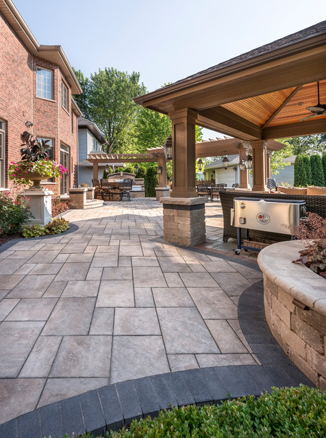 Outdoor Living With Unilock Beacon Hill Flagstone Contemporary