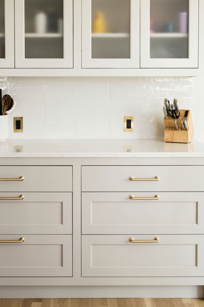 Home design - transitional home design idea in Austin