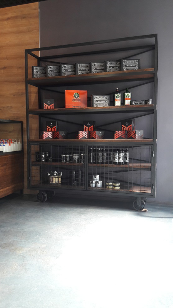 Изготовление мебели для магазина билдерского тату оборудования Тату Порт