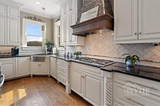 Lake Murray Dream french-country-cocina