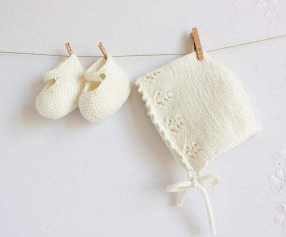 100 Percent Cotton Knitted Baby Bonnet and Booties Set by Nionoi