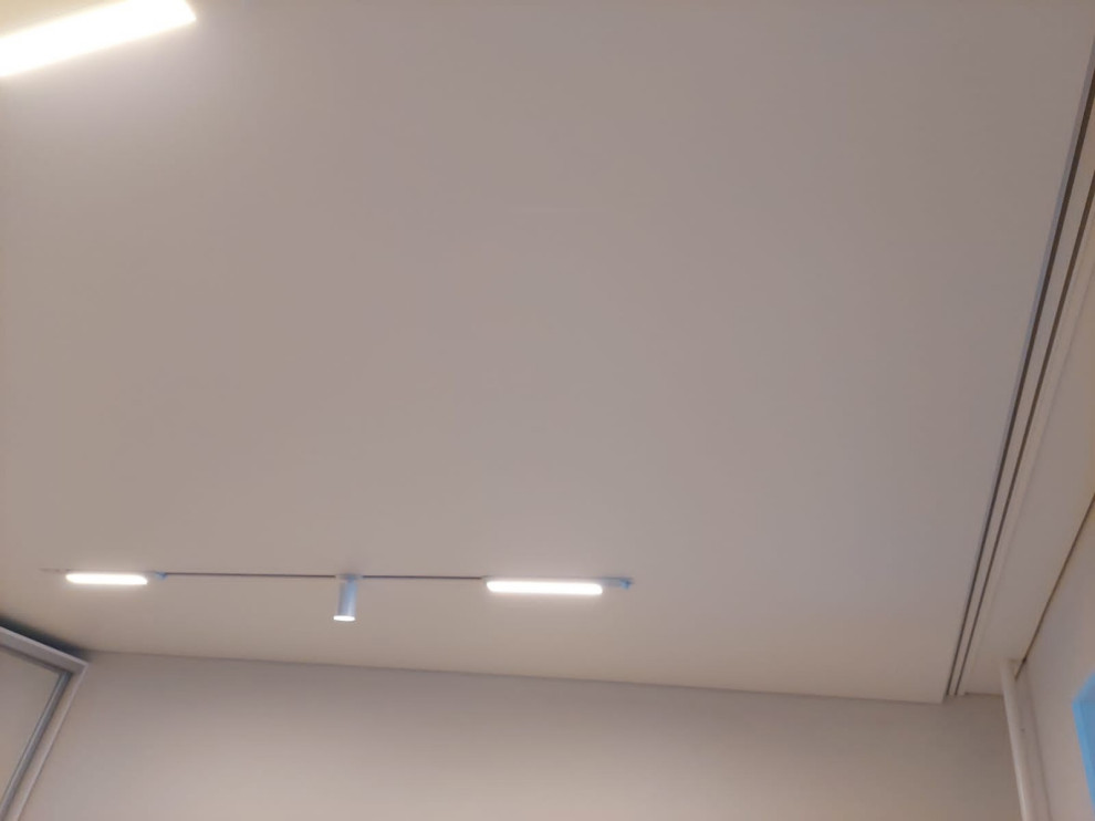 Теневой натяжной потолок