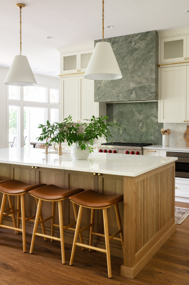 Kitchen - transitional kitchen idea