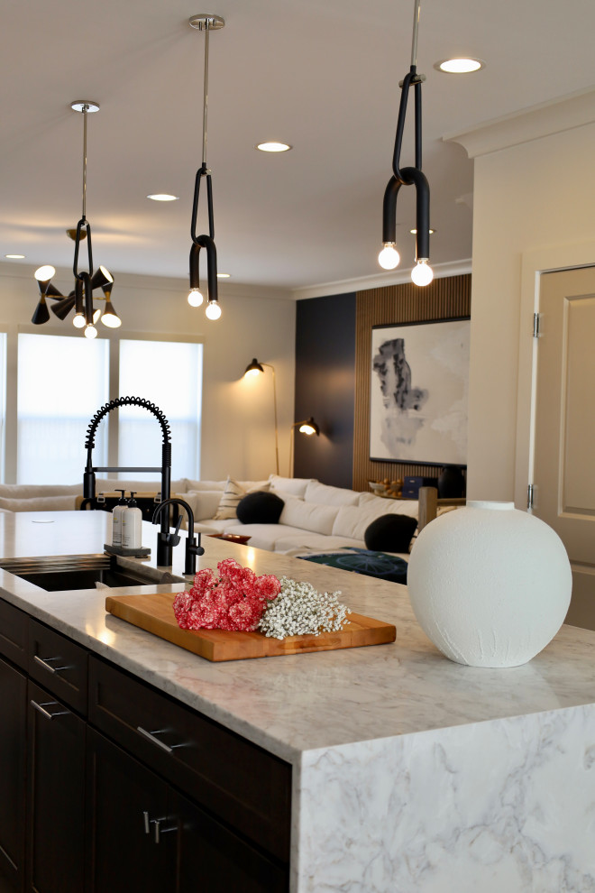 Armstrong Residence - Dining Room & Kitchen