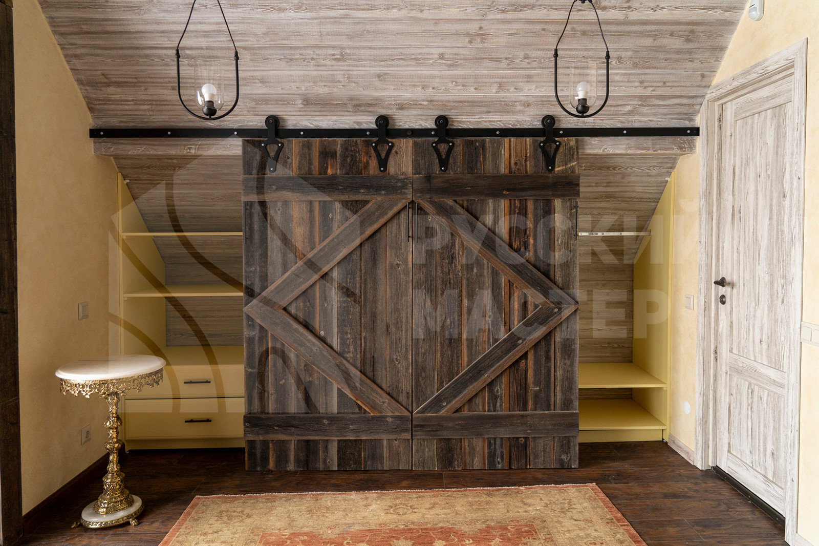 Амбарная доска в современном интерьере