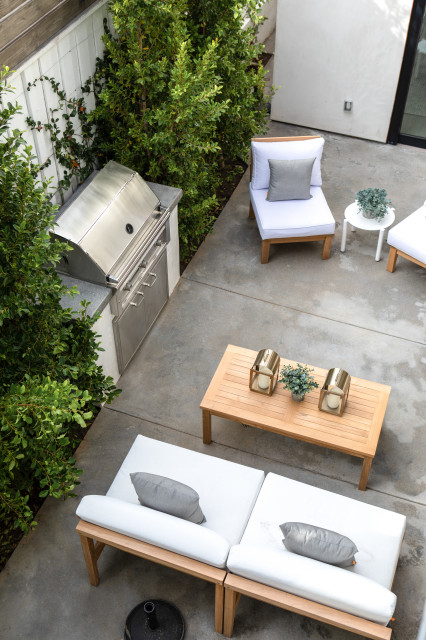Iris II patio