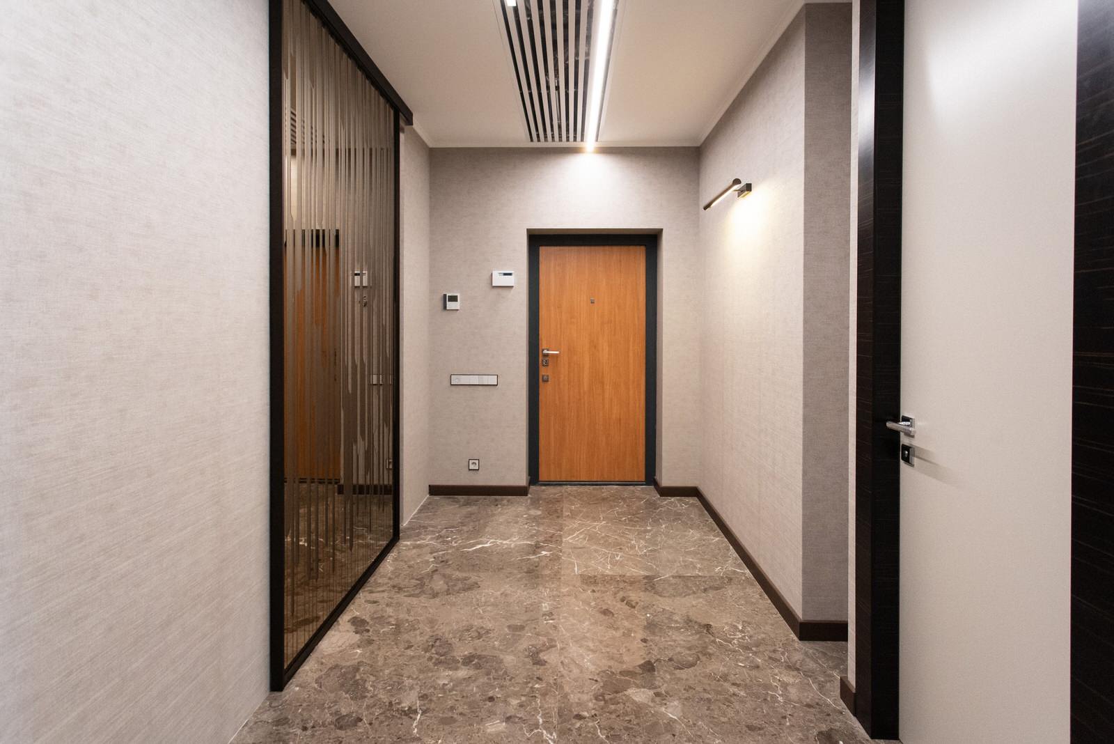 Раздвижная подвесная межкомнатная перегородка дверь в профиле R1200 AIR raumplus