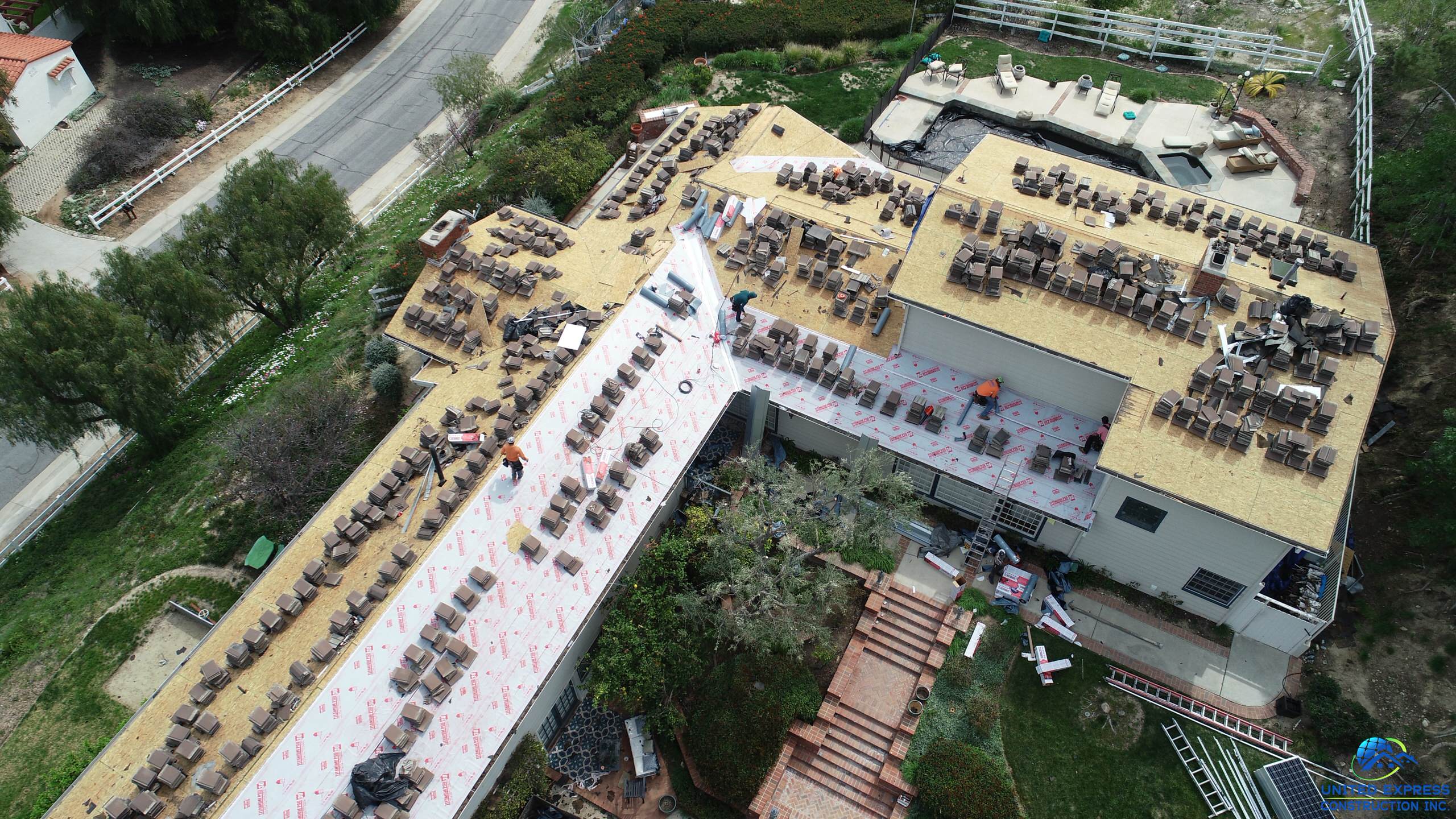 Roofing installation in Bell canyon