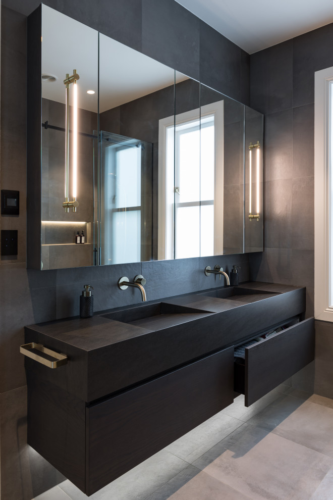 This is an example of a modern bathroom in Auckland.