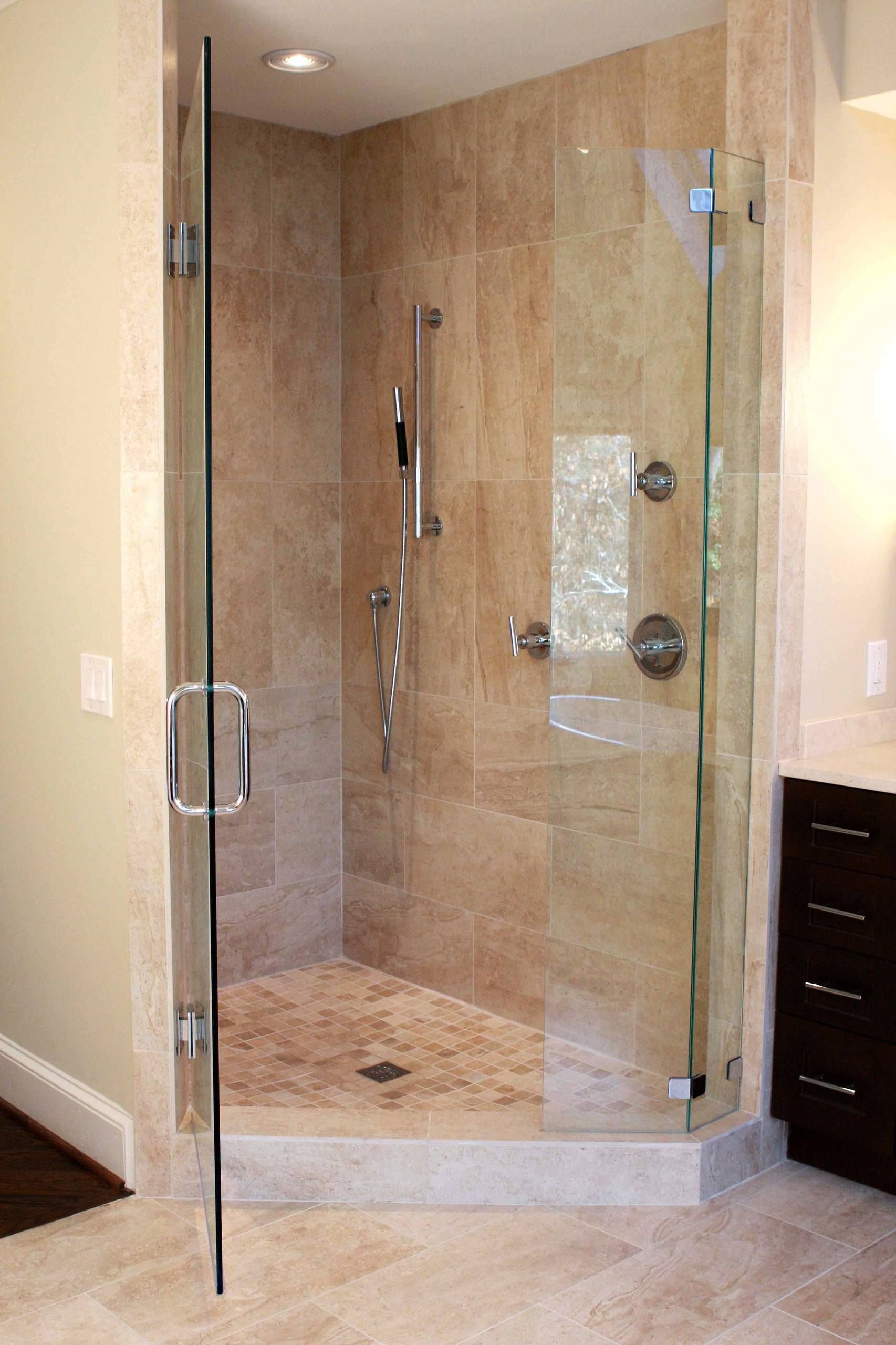 Sandy Springs Transitional Master Bath