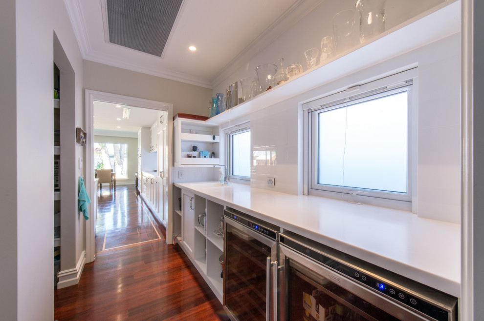 Photo of a traditional kitchen in Perth.
