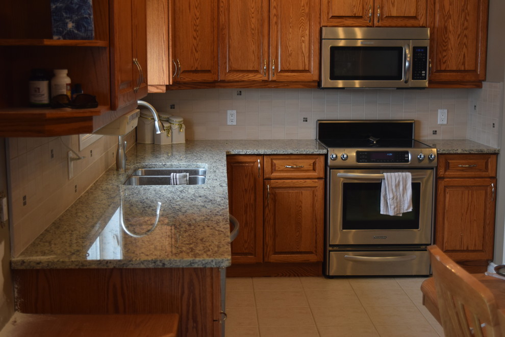 Example of a kitchen design in Edmonton