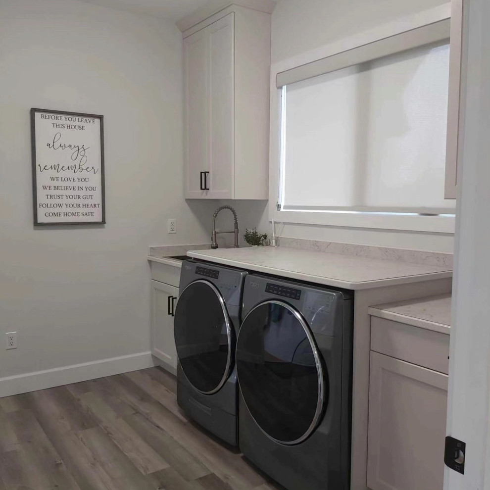 Traditional laundry room in Louisville.