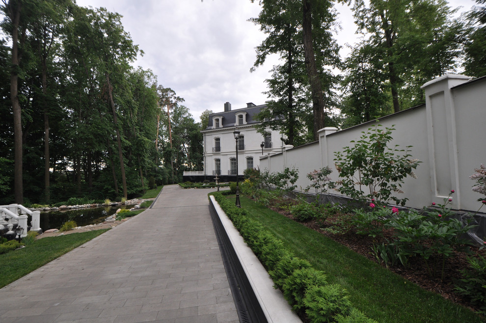 КИНОЗАЛ В ПЕТРОВО-ДАЛЬНЕЕ