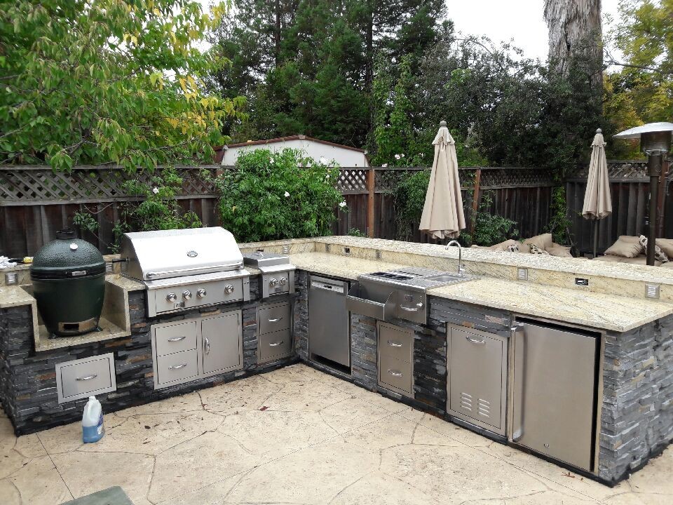 Outdoor Kitchens