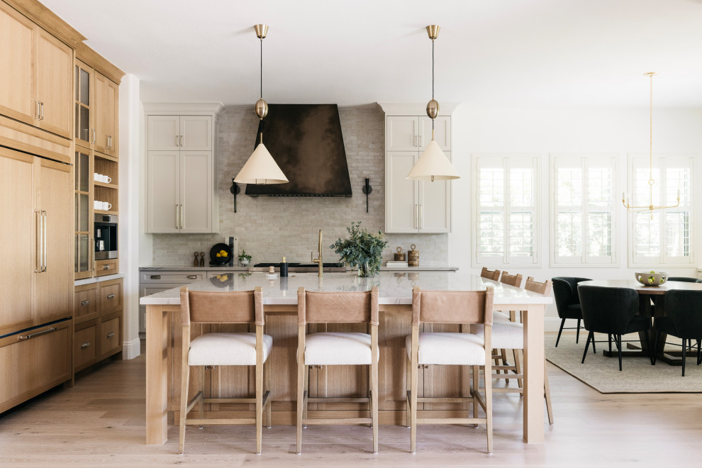 Kitchen - transitional kitchen idea in Phoenix