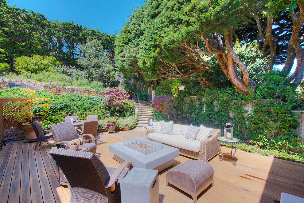 This is an example of a large contemporary deck in San Francisco.