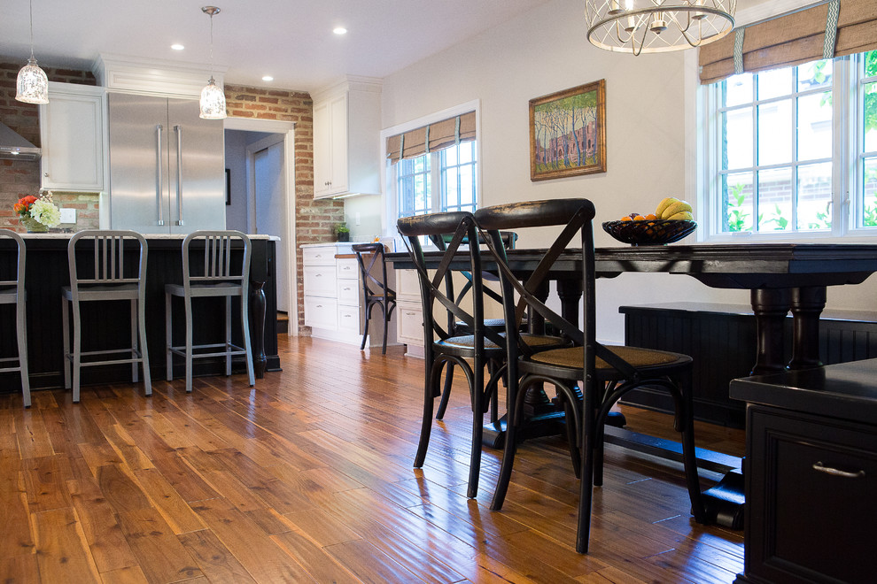 Home design - transitional home design idea