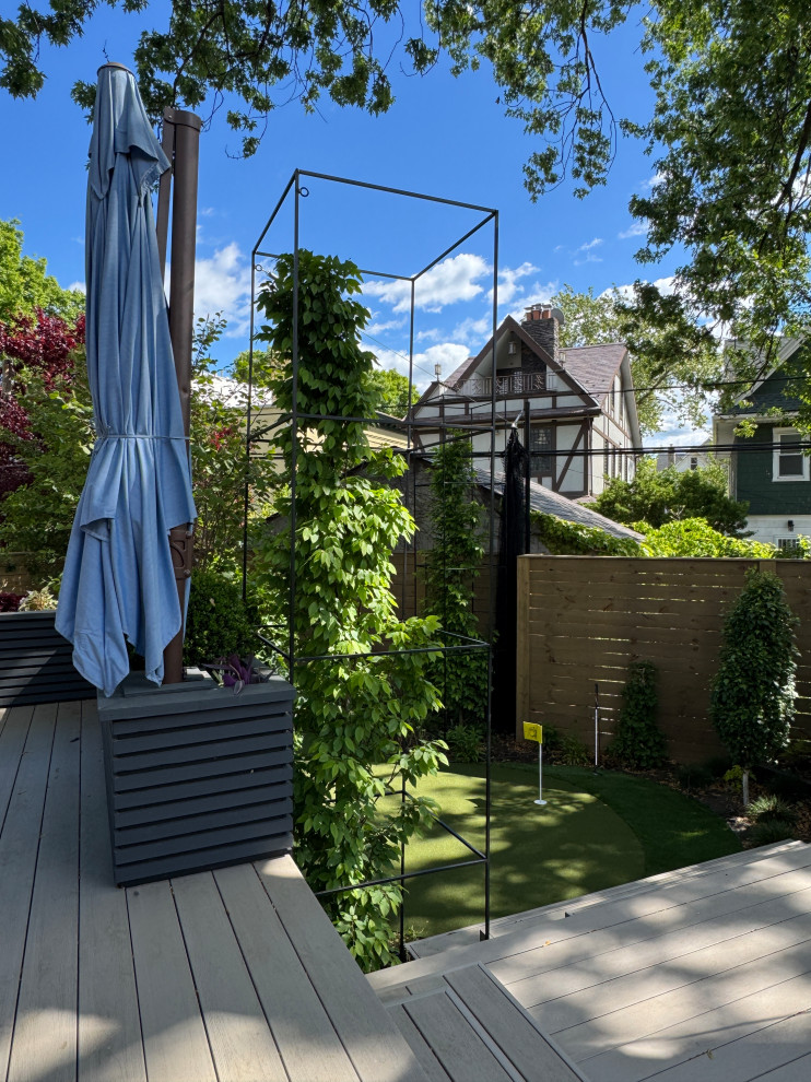 Brooklyn Bayridge with putting green