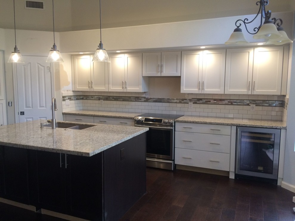 Transitional kitchen photo in Phoenix