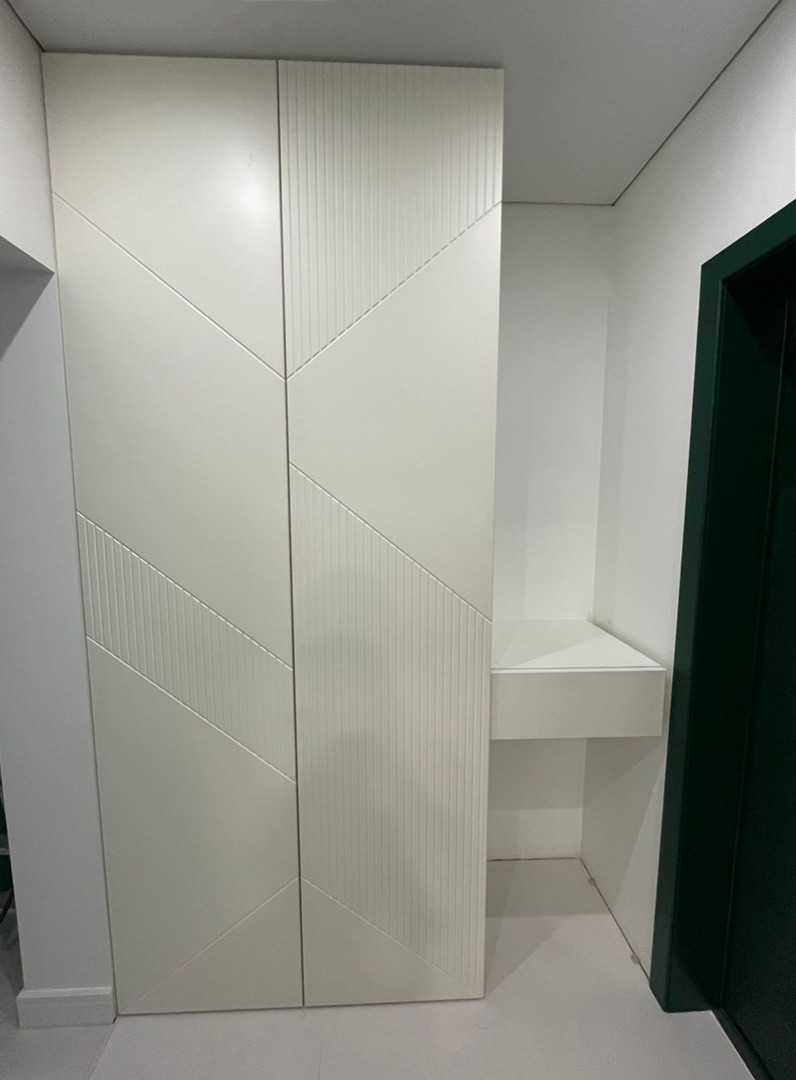 Распашные шкафы