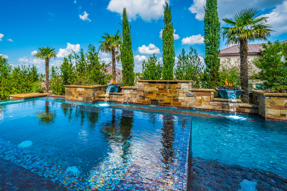 Inspiration for a transitional pool remodel in Austin