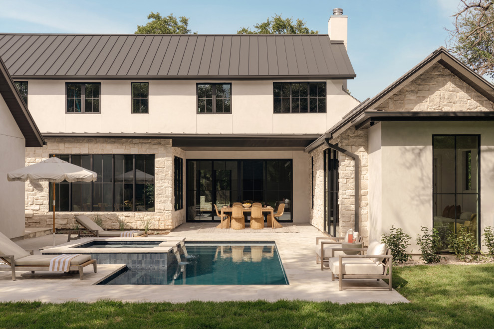 Inspiration for a transitional l-shaped hot tub remodel