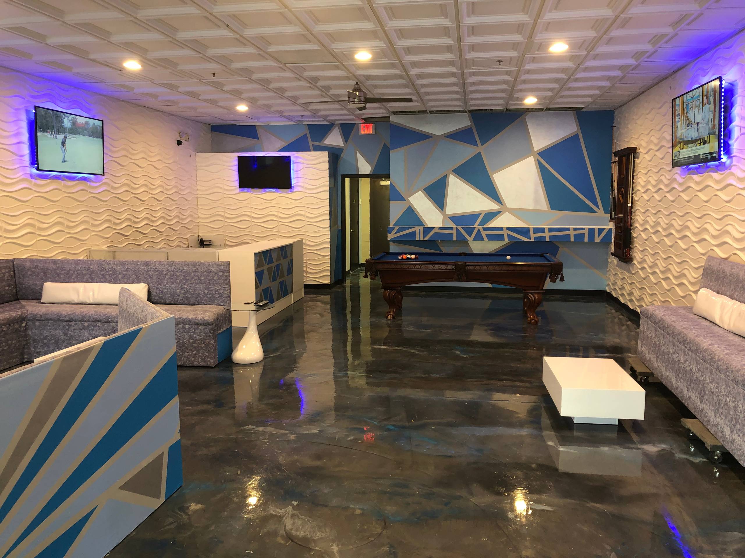 Extraordinary Walls