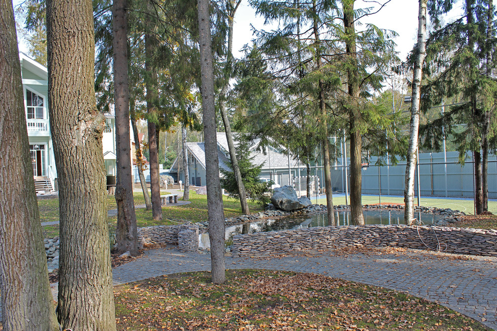 Под одной крышей