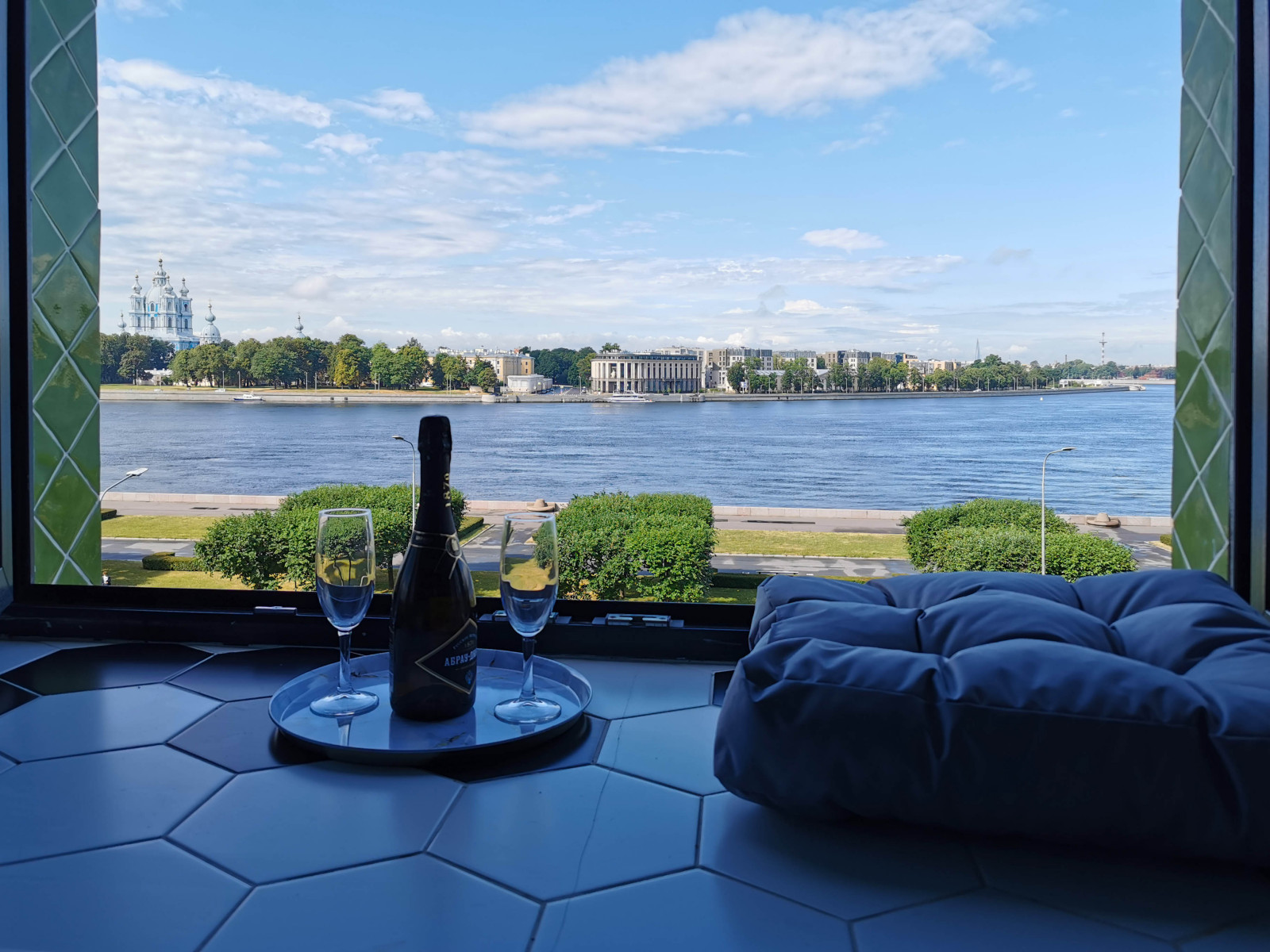 Студия лофт на Неве