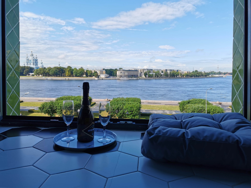 Студия лофт на Неве