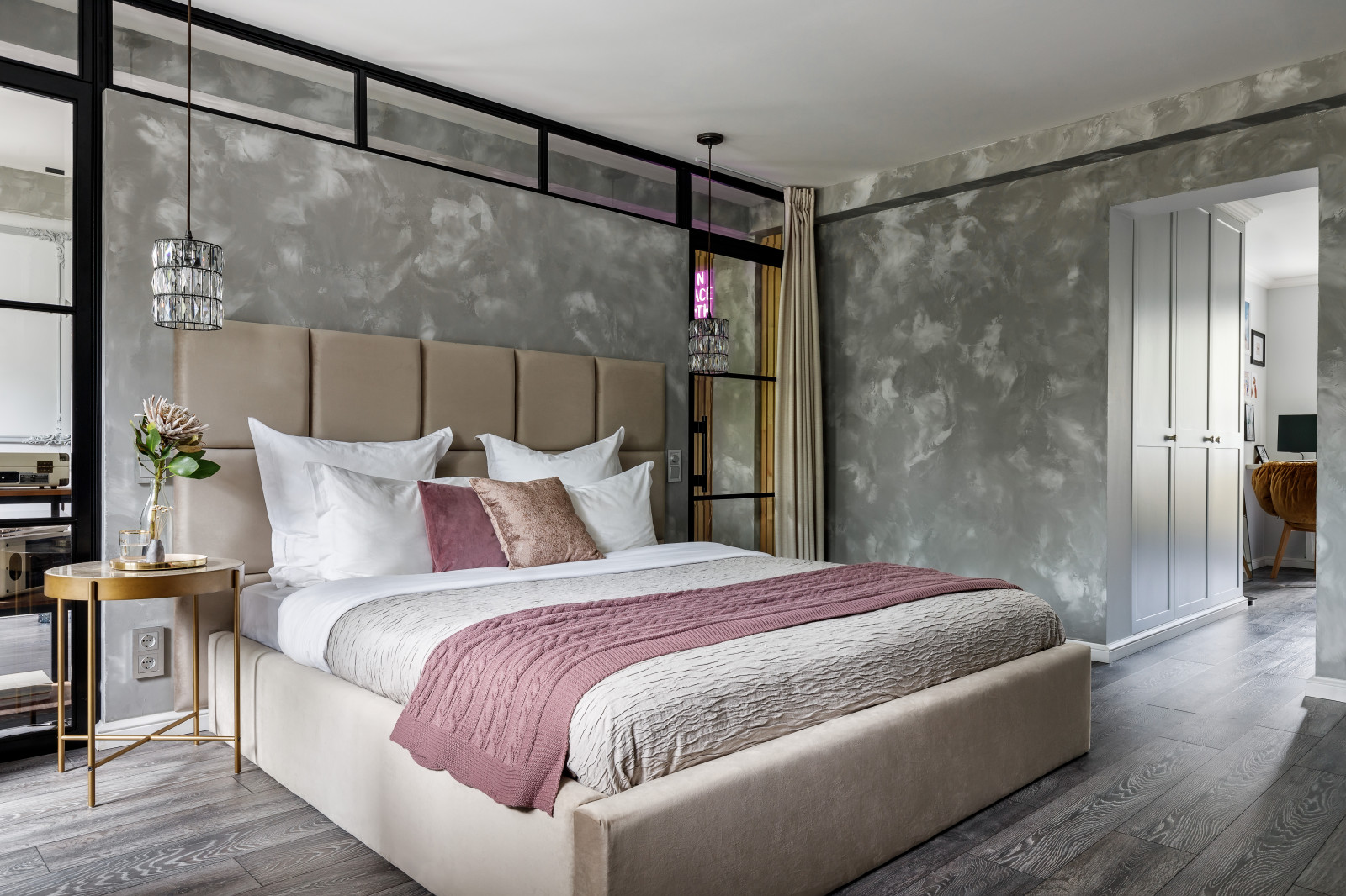 Ecleсtic flat with one bedroom