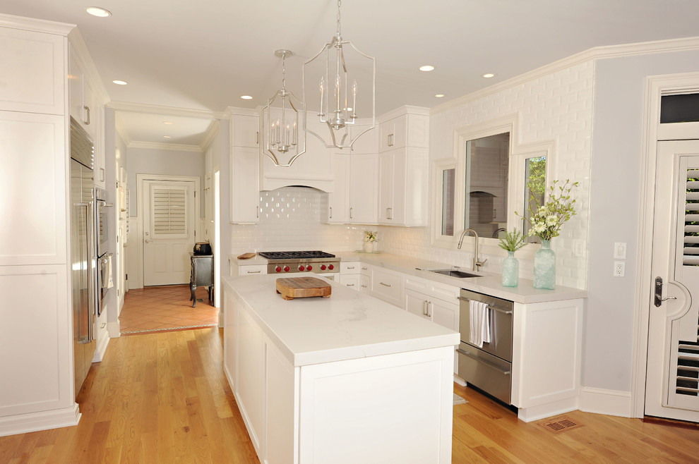 Example of a transitional kitchen design in Atlanta